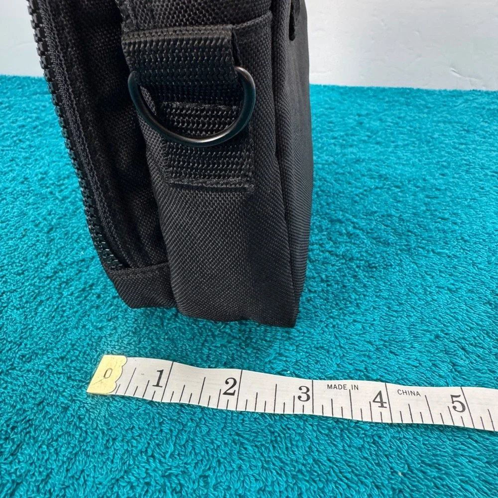 Case Logic Compact Utility Bag Black Nylon Travel Camera Case with Strap